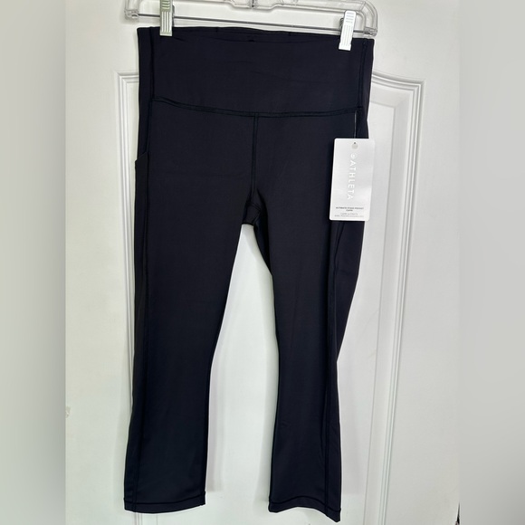 Athleta Pants - NWT Athleta Ultimate Stash Pocket Capri in Black